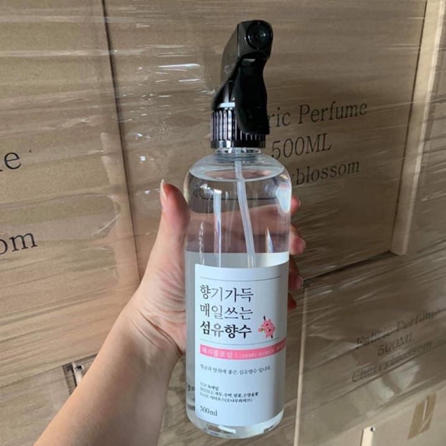 Xịt thơm quần áo Hàn quốc