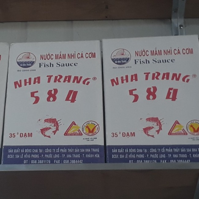 1 thùng 6 chai nước mắm 35 độ đạm - nước mắm 584 nha trang