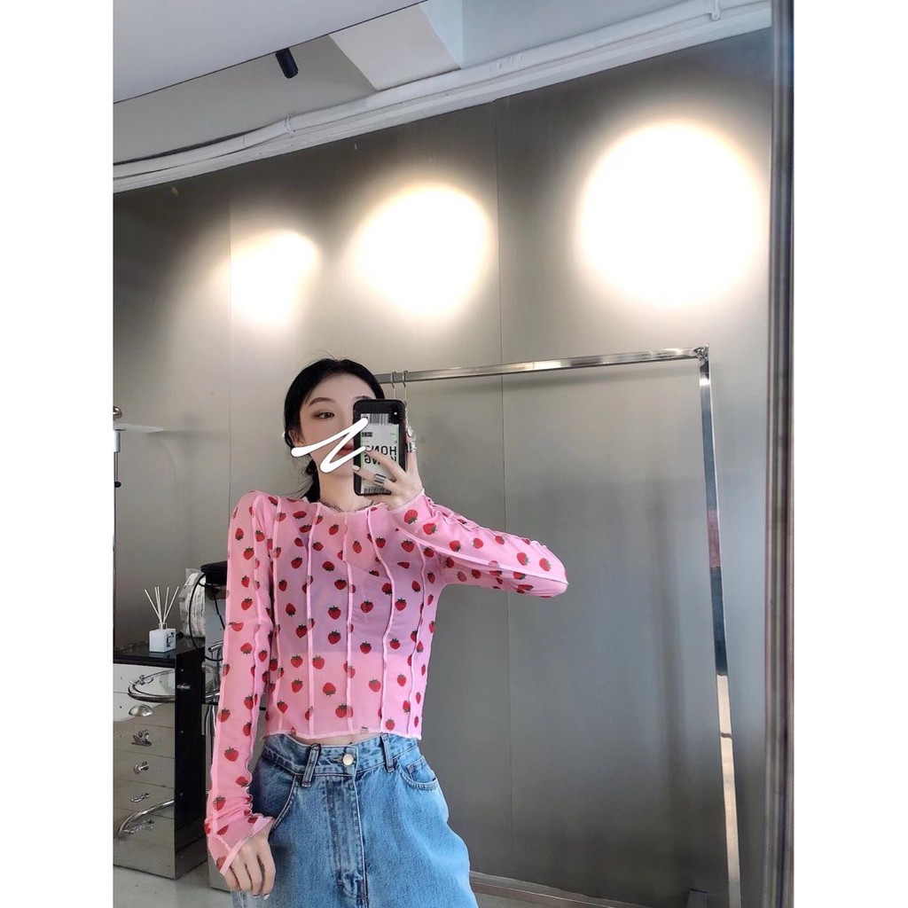 Áo thun tay dài cổ tròn in hình họa tiết quả dâu phong cách Jennie Blackpink xinh xắn cho nữ