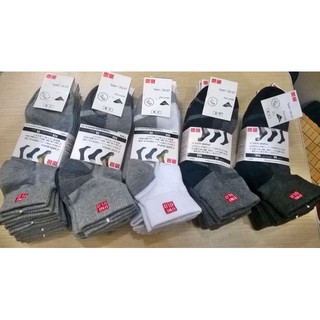 Một đôi tất uni dành cho nam