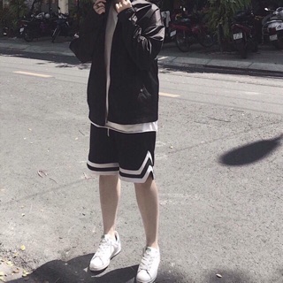 Quần chữ V màu đen
