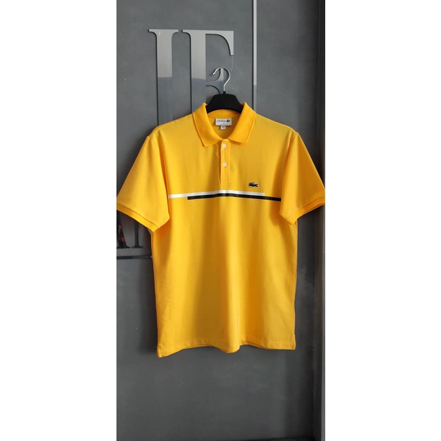 Áo thun polo LACOSTE có bâu vải tốt