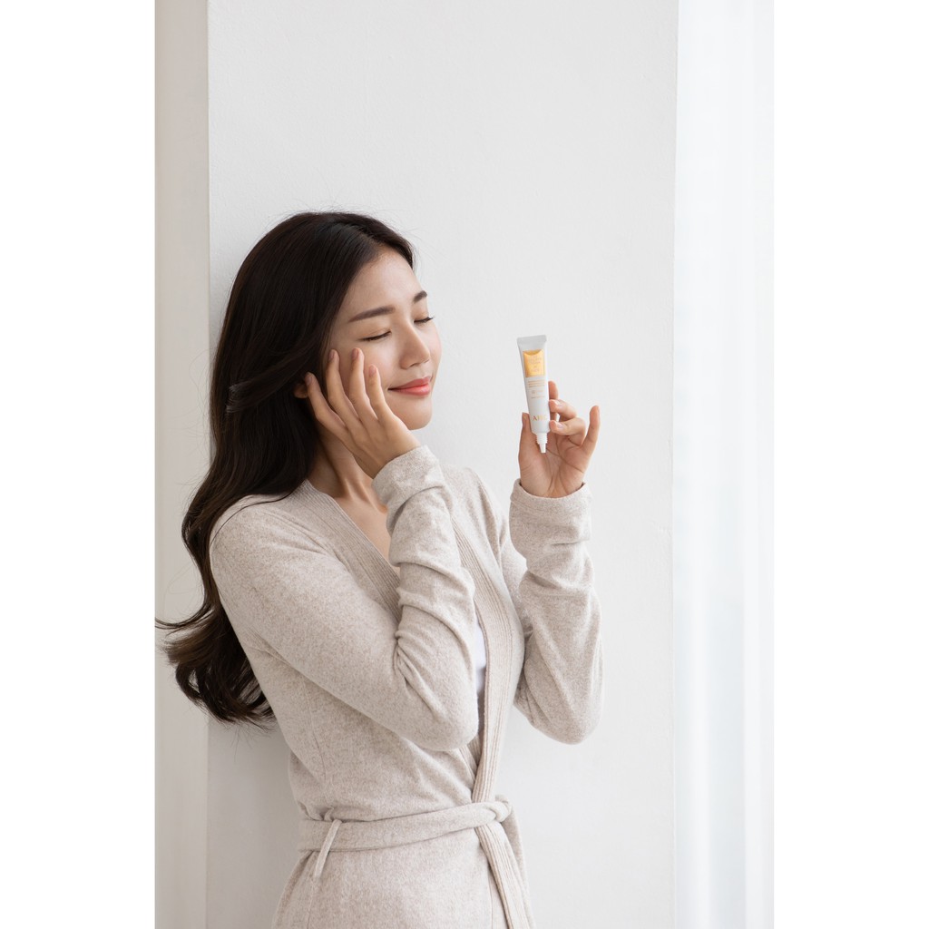 Kem Dưỡng Ẩm 2in1 Cho Mắt Và Mặt AHC The Real Eye Cream For Face Pure (12ml) | BigBuy360 - bigbuy360.vn