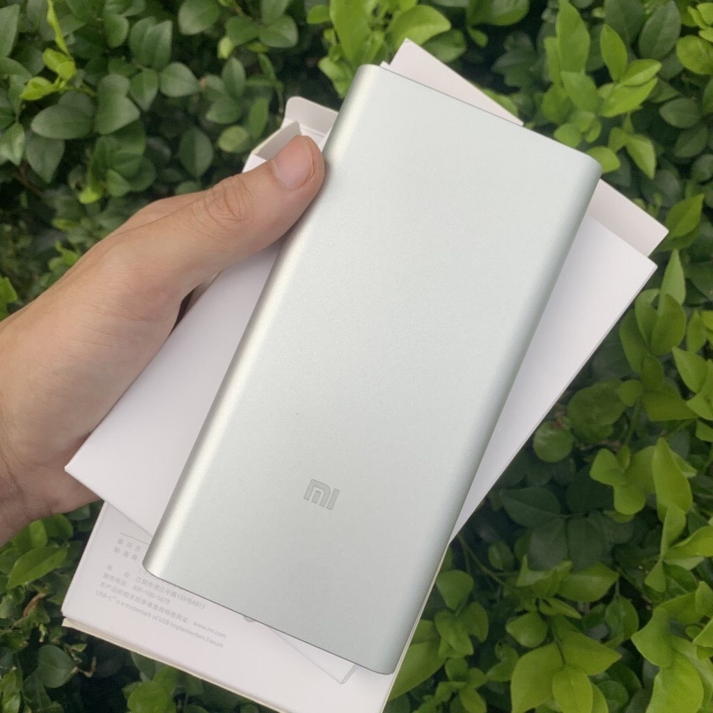 Sạc Dự Phòng Xiaomi 10000mAh gen3 PLM02ZM Cầm cực nặng tay chắc chắn sạc 2-3 lần cho mọi loại điện thoại