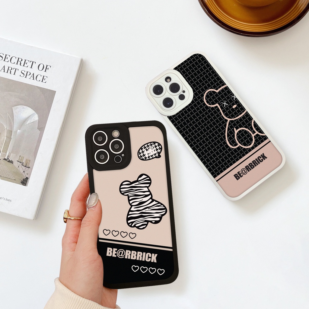 Ốp lưng iphone cạnh vuông lỗ camera bear caro 6/6splus/7/7plus/8/8plus/x/xs/11/12/13/pro/max/plus/promax-SALE HOT R1-2