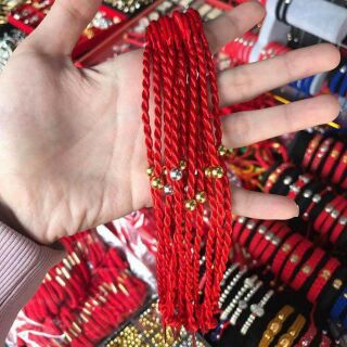 Vòng đeo may mắn thái lan