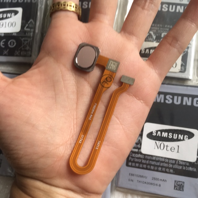 Vân Tay Oppo F5 Zin Hàng Cao Cấp