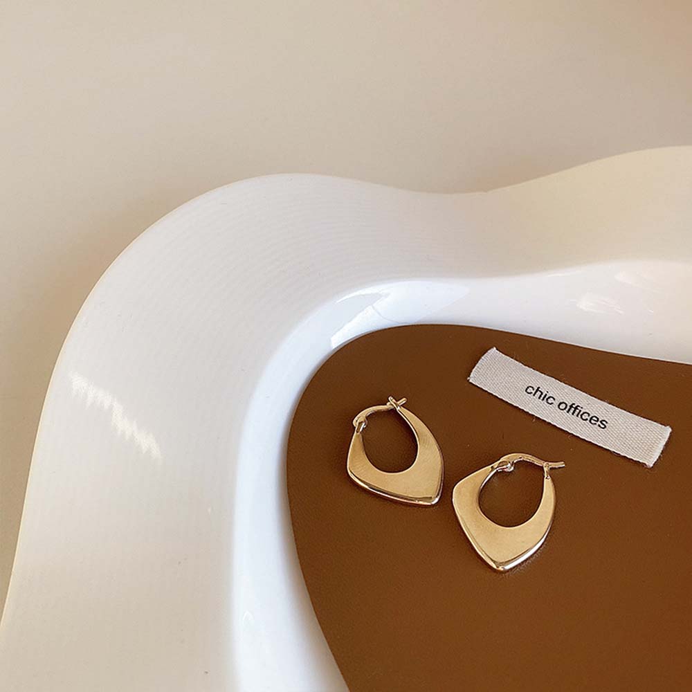 Khuyên tai nữ tạo hình độc đáo sáng tạo