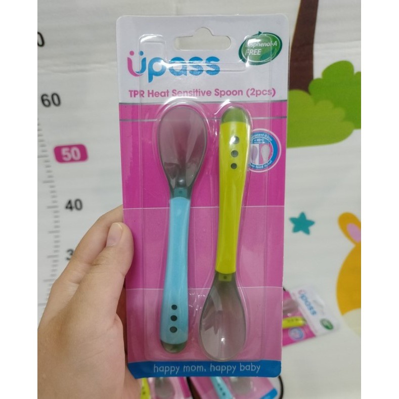 Vỉ 2 thìa cảm ứng nhiệt thay đổi màu an toàn cho bé ăn dặm UPASS UP3022W