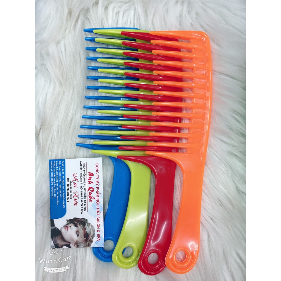lược chải tóc răng to