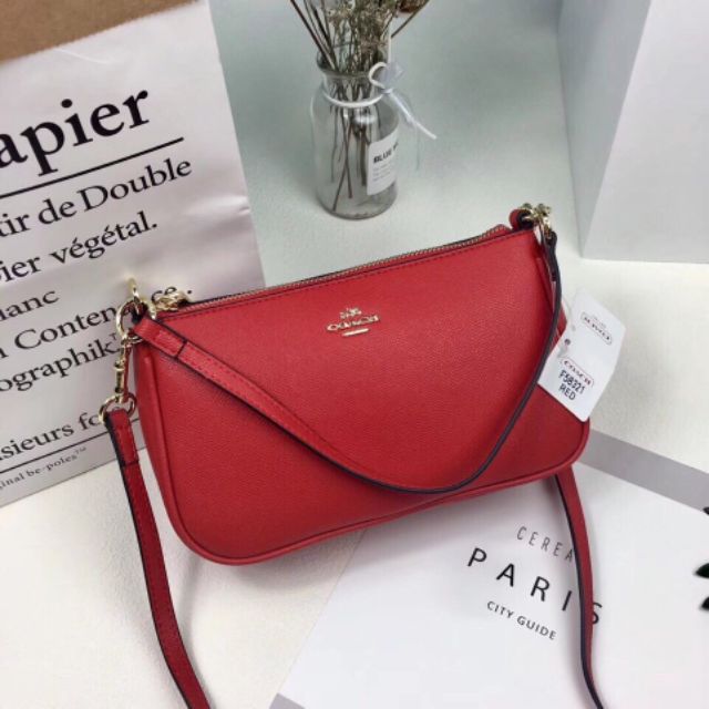 ❤️TÚI COACH MINI xinh lắm luôn
8460372933758
Túi có 2 dây: 1 dây dài đeo chéo + 1 dây xách tay.