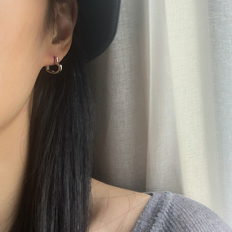 Đôi Khuyên Tai Gắn Hình Trái Tim Thời Trang Cho Nữ