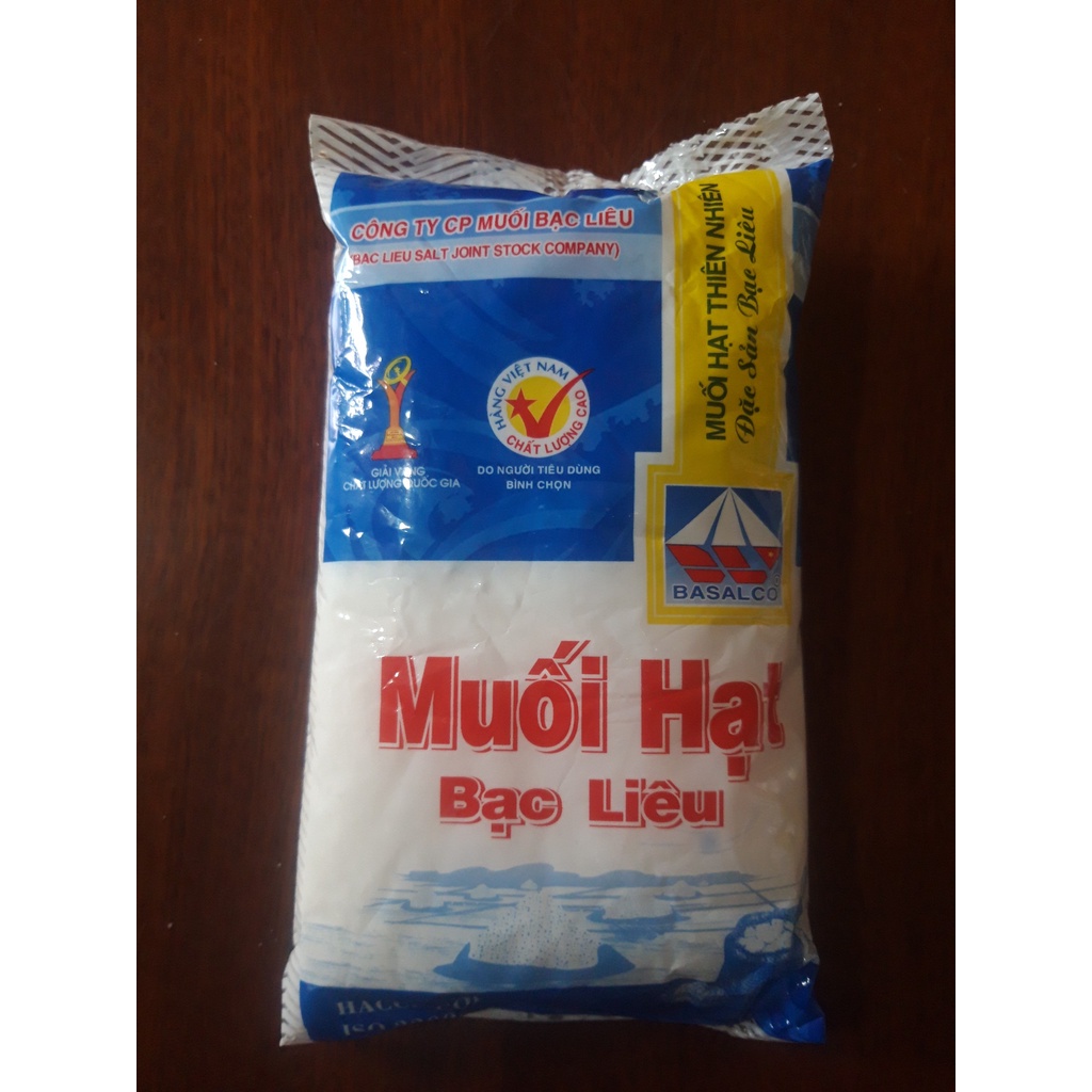 Muối hạt thiên nhiên Bạc Liêu 500g date: 07/21 - 07/23