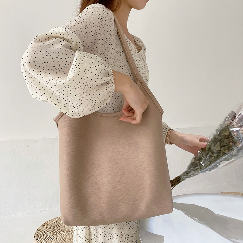 Túi xách da đeo vai cỡ lớn sành điệu ch onu74