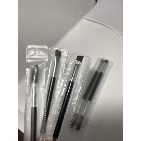 Cọ tém chân mày dùng trong makeup hoặc nhuộm lông mày cho đẹp sắc nét