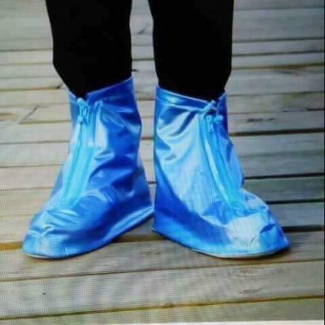 Ủng đi mưa