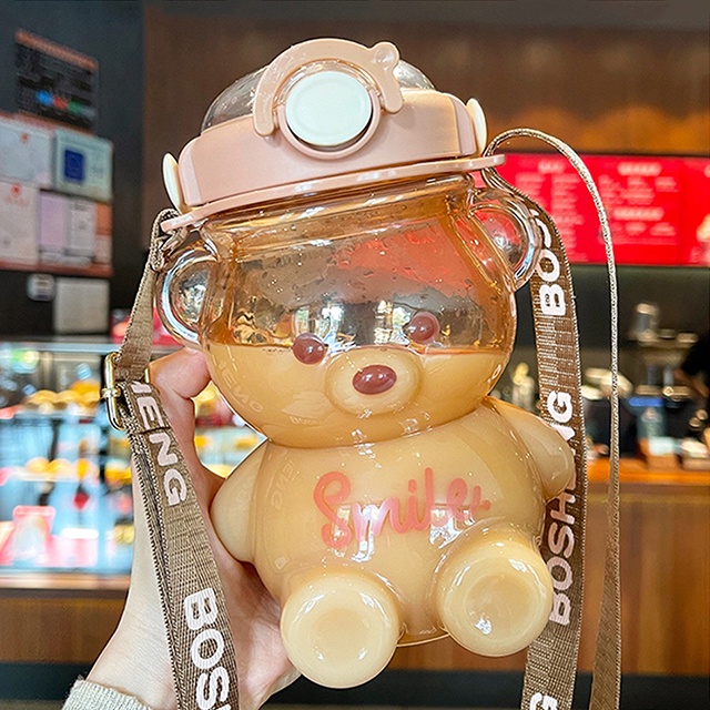 Bình Nước Nhựa Hình Gấu Dễ Thương Dung Tích Lớn Có Ống Hút Và Dây Đeo Cho Bé Gái Vào Mùa Hè