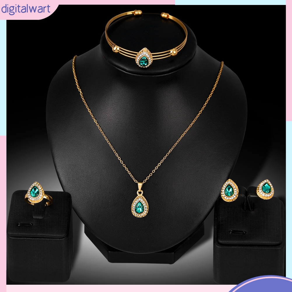 Bộ trang sức vòng cổ phong cách cổ điển