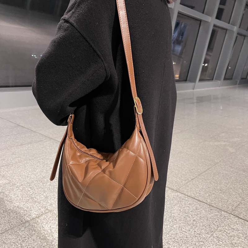 Túi đeo chéo IELGY có khóa dễ điều chỉnh phong cách Hàn Quốc cho nữ