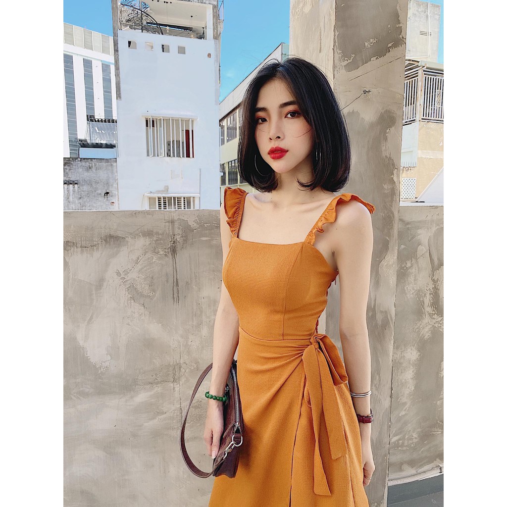 Đầm Midi Dáng Dài 2 Dây Bèo Cổ Vuông Xẻ Tà Thắt Nơ Eo Hở Lưng Nhún Sau Mati House