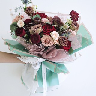 GIẤY GÓI HOA BÓNG MỜ VIỀN ĐỒNG ( 20 TỜ)