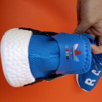 Giày human race