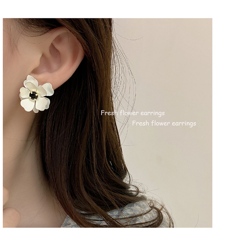 Khuyên Tai Hình Bông Hoa Phong Cách Hàn Quốc Kiểu Dáng Mới 2023
