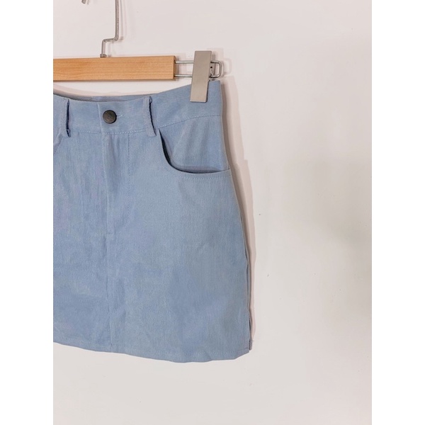 (HÀNG CÓ SẴN) Áo Cardigan len dệt kim mỏng màu trắng Rosé - Jennie / Chân váy chữ A xẻ tà 2 bên màu xanh - Meadow | BigBuy360 - bigbuy360.vn