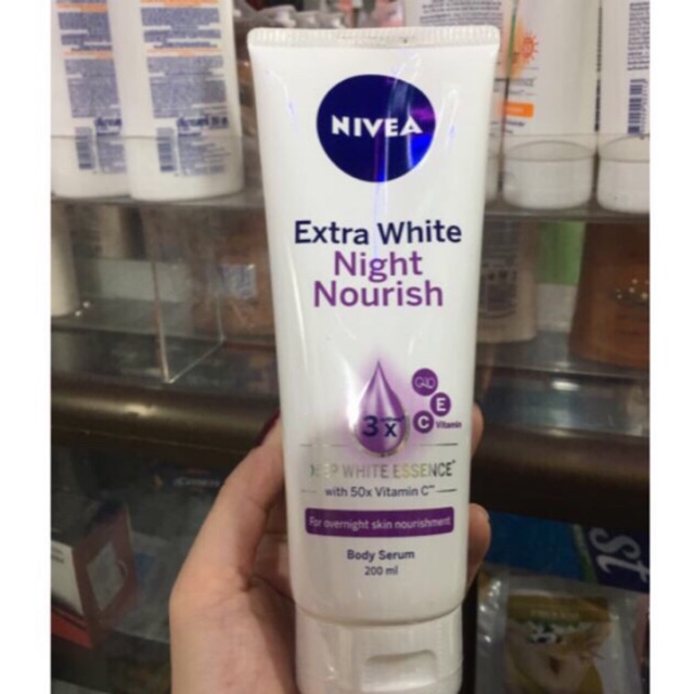 TINH CHẤT SERUM DƯỠNG THỂ DƯỠNG TRẮNG BAN ĐÊM NIVEA EXTRA WHITE NIGHT NOURISH 200ML