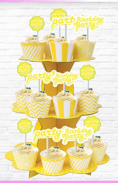 Kệ để bánh cupcake  3 tầng