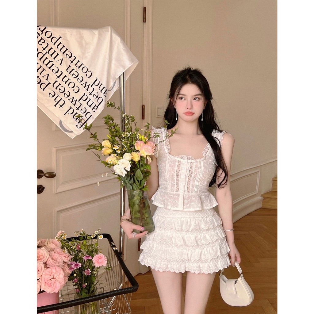 Set chân váy chữ A và áo hai dây thời trang mùa hè xinh xắn cho nữ