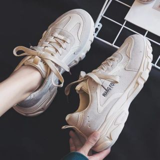Giày sneaker nữ trắng kem
