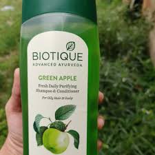 Dầu gội & dầu xả 2 trong 1 Biotique Bio Green Apple Fresh Daily Purifying (200ml) - (Tóc dầu)