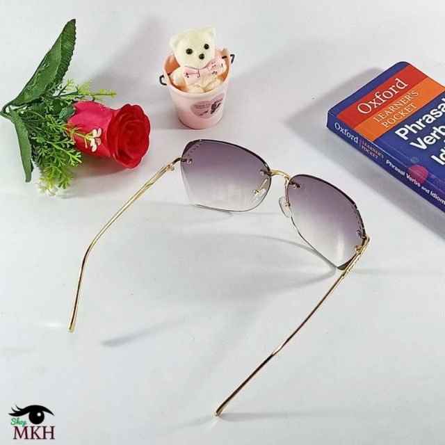 Mắt kính thời trang nữ đẹp cao cấp - bộ gồm kính , bao da và khăn lau kinh | BigBuy360 - bigbuy360.vn