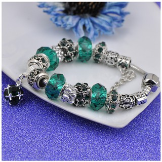Vòng đeo tay Charm