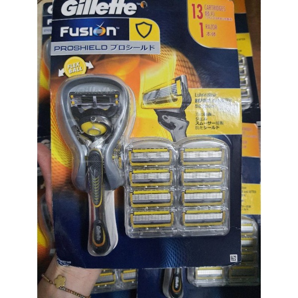 Dao cạo râu 5 lưỡi Gillette Fusion 5+1 Proshield Vàng Set 13