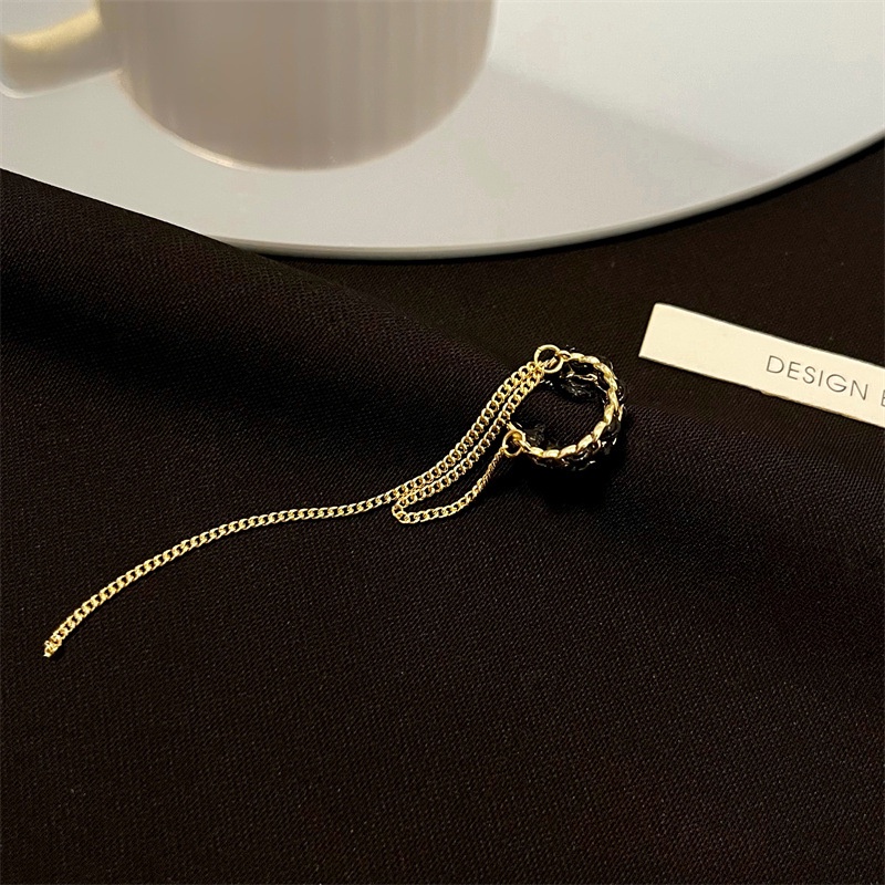 Khuyên tai kẹp vành một bên không bấm lỗ K103 bằng hợp kim mạ vàng dáng dài (1 chiếc)