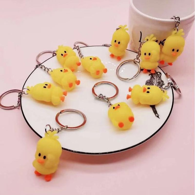 1 Móc Khóa Hình Chú Vịt Con Màu Vàng Dễ Thương 2.5cm