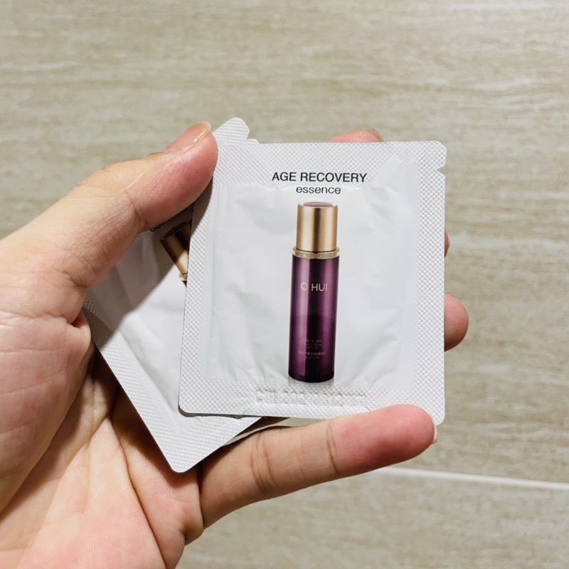 Tinh Chất Serum  Ohui Tím Age Recovery Essence Tinh Chất Chống Lão, Giảm Nhăn, Trẻ Hoá Da Ohui Tím Sample 1Ml