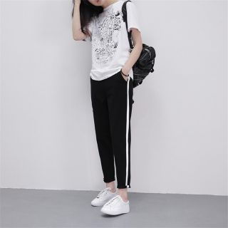 Quần thể thao 1 sọc cá tính