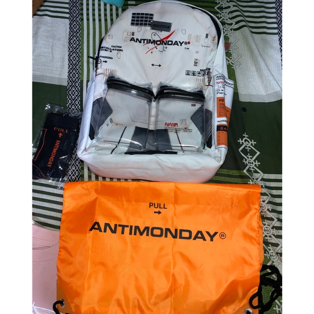 Balo antimonday