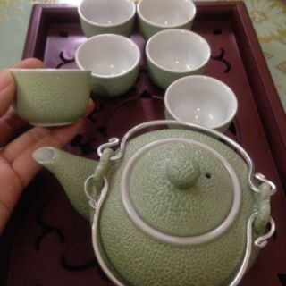 Bộ ấm chén bát tràng.