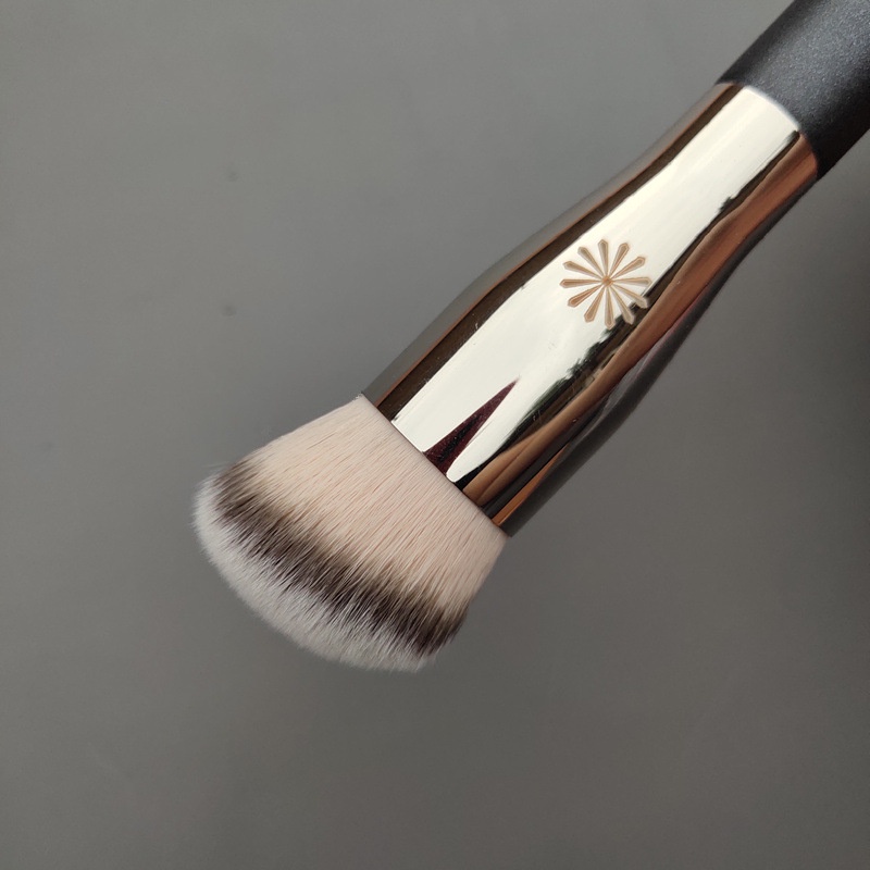Cọ Tán Kem Nền Piccasso 132