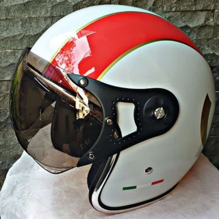 Vespa pilot