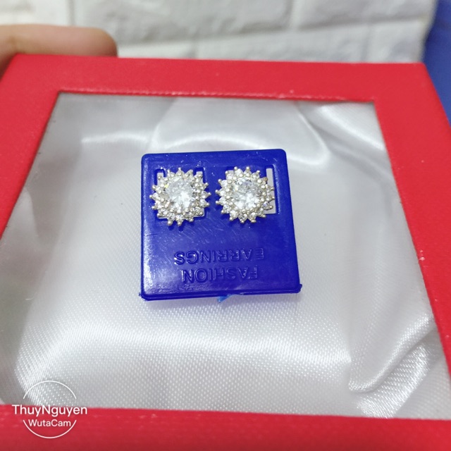 Khuyên tai đá viền hoa nhân tạo cao cấp hình đồng hồ X