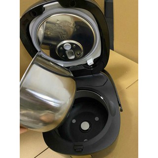 Nồi cơm điện Panasonic SR-AC071-K - 2,1 lít