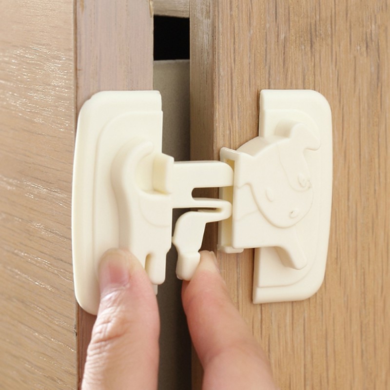 Khóa cài cửa tủ lạnh/nhà vệ sinh bảo vệ an toàn cho bé thiết kế hình chú cún dễ thương