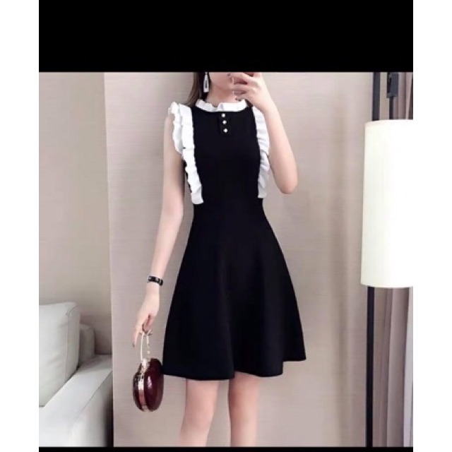 Đầm len khách chọn trên live