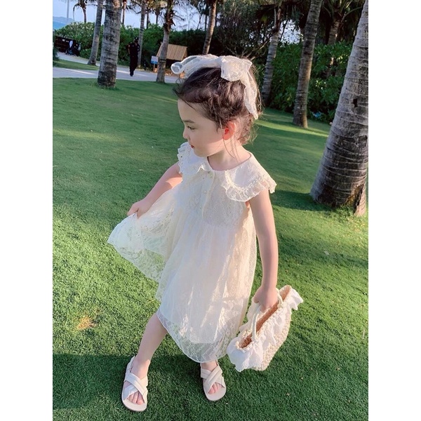 Váy ren bé gái cổ sen