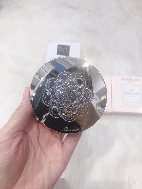 Phấn phủ ngọc trai Guerlain dạng nén Meteorites Compact Powder – | BigBuy360 - bigbuy360.vn